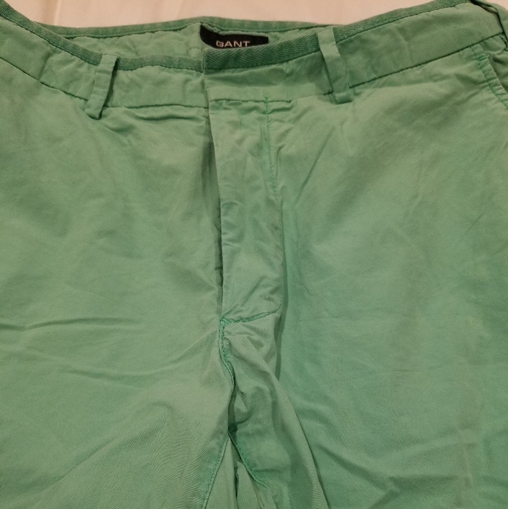 Green men's gant shorts size 34